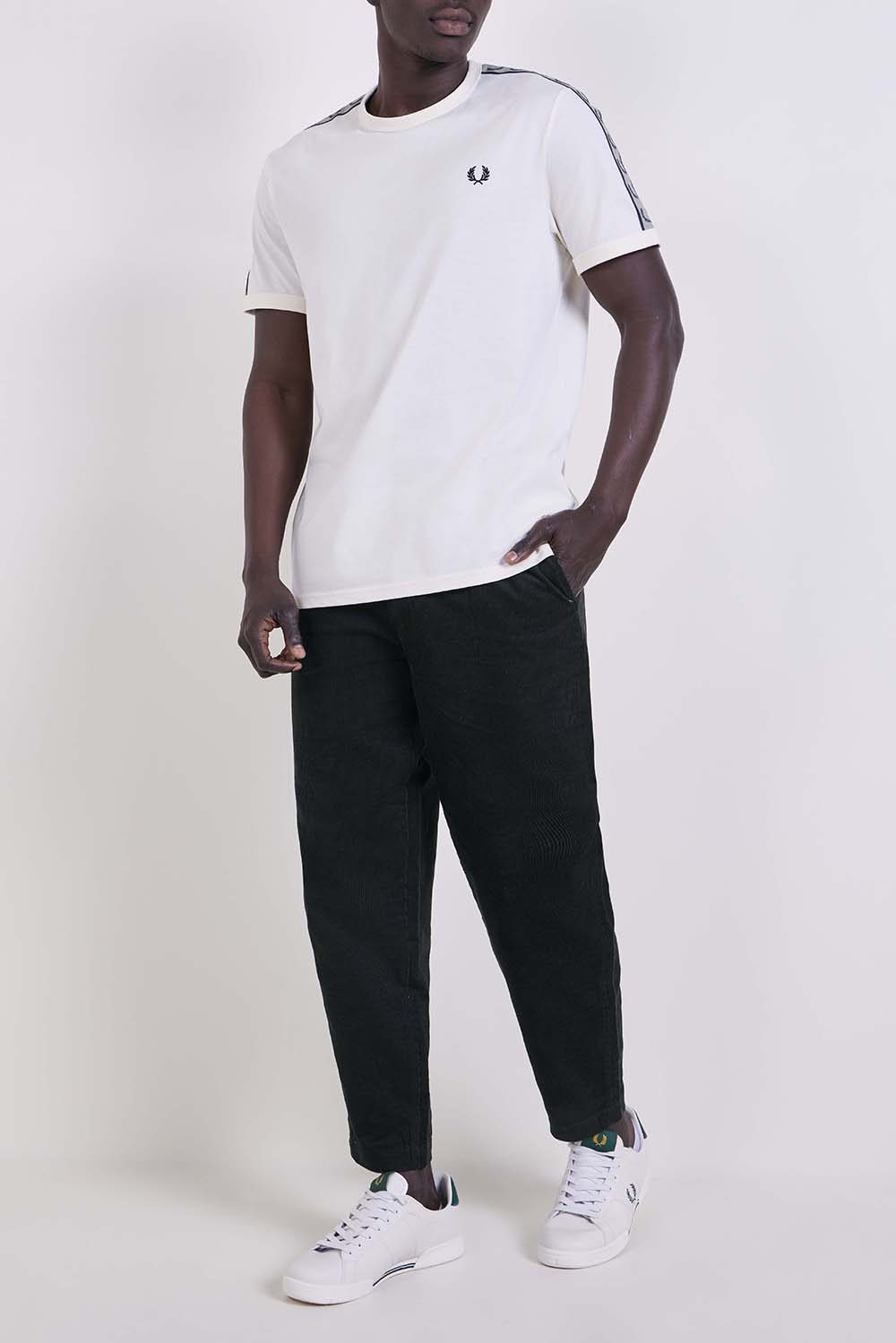 חולצת פולו בגזרה ישרה